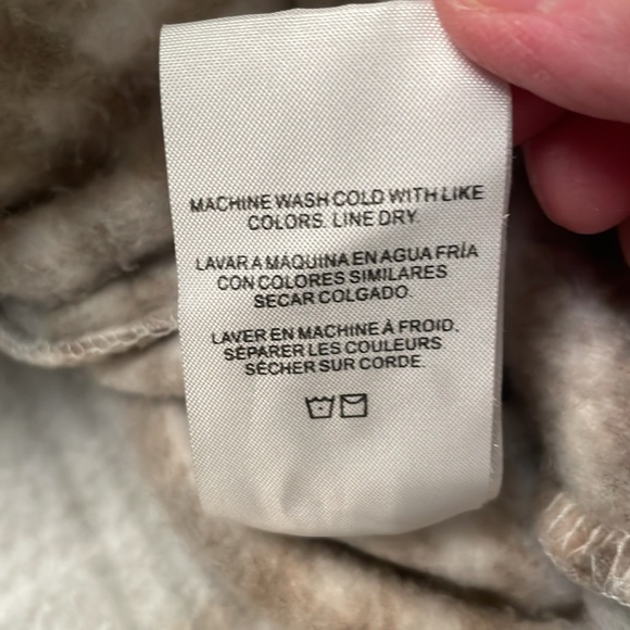 THREAD & SUPPLY Shacket Oversized Fleece Button Down with Pockets Medium - Picture 8 of 13